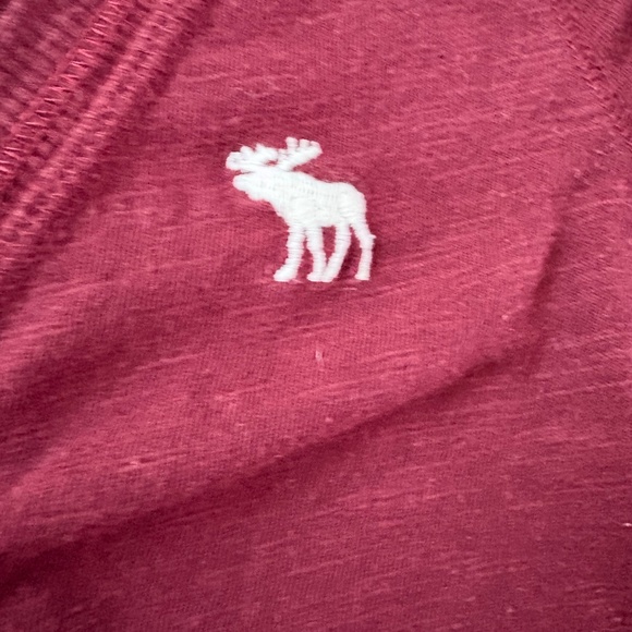 Abercrombie and Fitch Maroon Tshirt - Picture 3 of 4